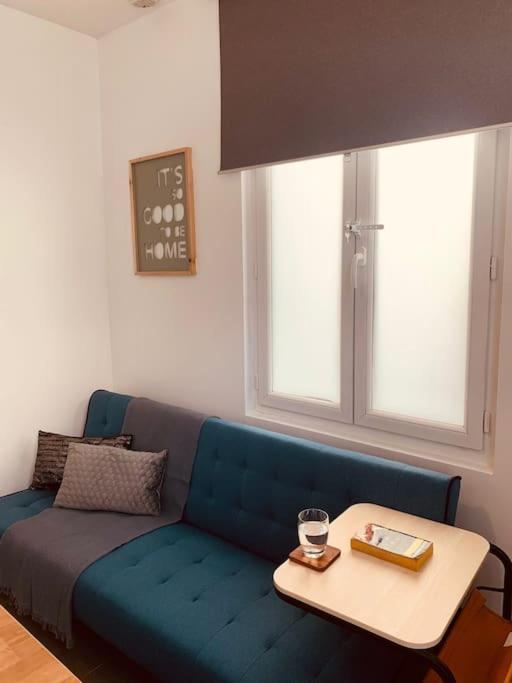 Tiny81 Cozy City Break Appartment Клиши Экстерьер фото